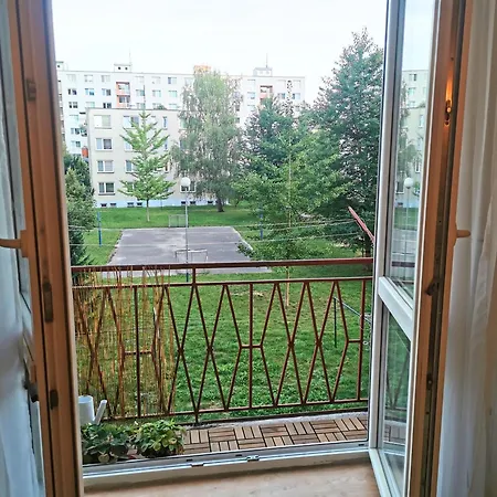 Byt S Balkonem Ve Zline Apartamento *